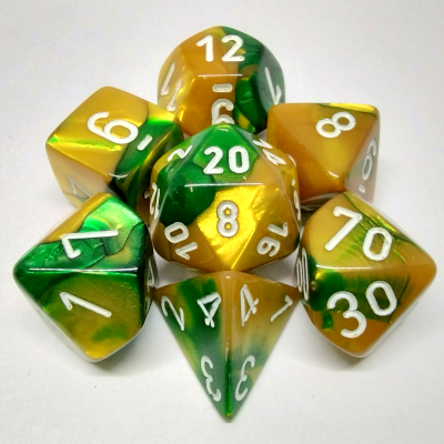 Ensemble de 7 dés polyédriques Gemini or/vert avec chiffres blancs
